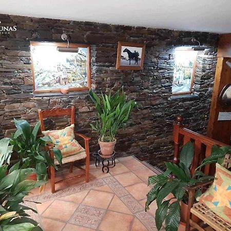 Apartamentos Siete Lagunas Trevélez Esterno foto